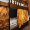 Хостел Friends Forever. Место в общем 6-местном номере Женский Orange 3