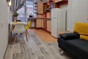 Квартира Home Hotel на Подоле ул. Волошская, 51/27. Апартаменты 4-местный Двухкомнатная на ул. Волошская, 51/27 4