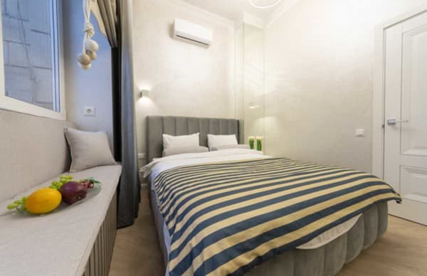 на ул. Крещатик 25 6