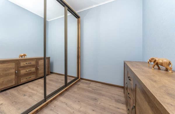 в новом доме на Оболони 13